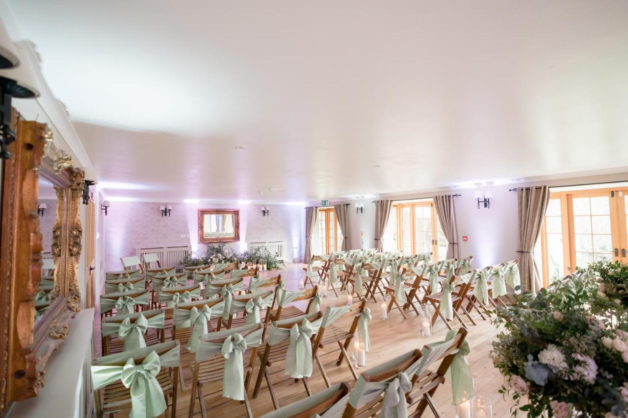 Tottington Manor Hotel Henfield Buitenkant foto