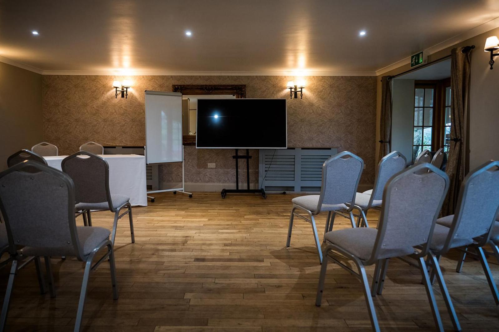Tottington Manor Hotel Henfield Buitenkant foto