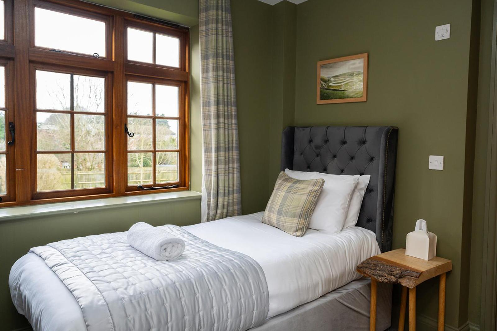 Tottington Manor Hotel Henfield Buitenkant foto